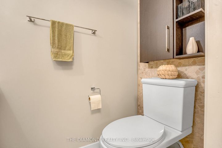 Photo 20 at 5490 Antrex Crescent, Hurontario, Mississauga