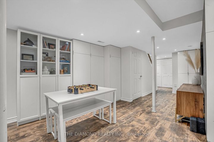 Photo 40 at 5490 Antrex Crescent, Hurontario, Mississauga