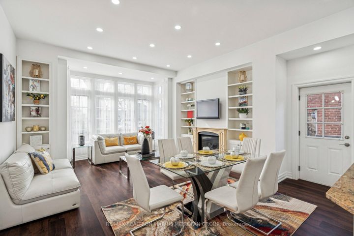 Photo 3 at 7 Rollins Place, City Centre West, Toronto