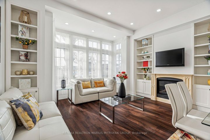 Photo 8 at 7 Rollins Place, City Centre West, Toronto