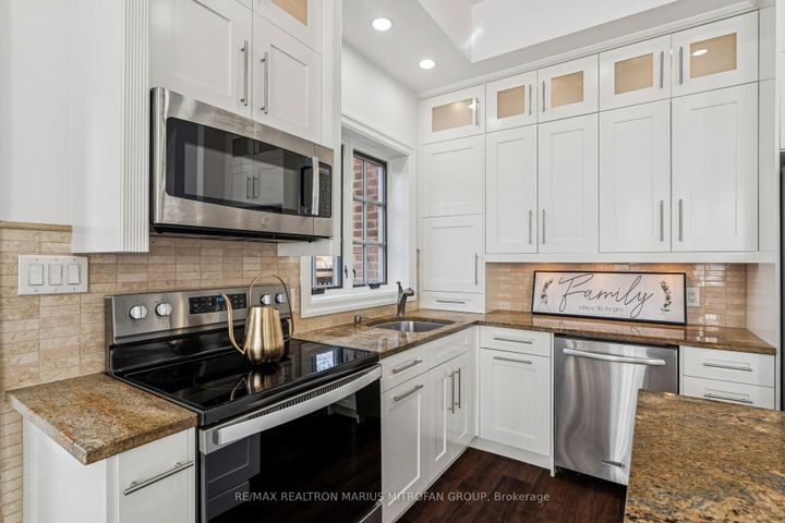 Photo 13 at 7 Rollins Place, City Centre West, Toronto