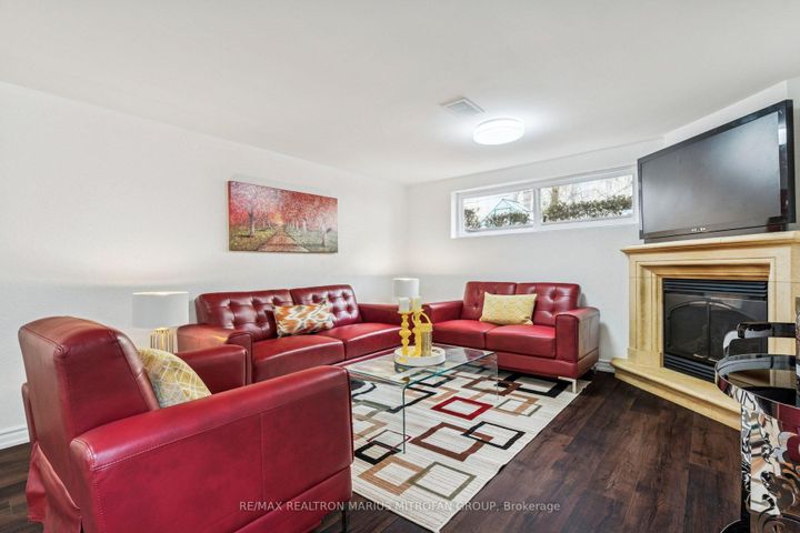 Photo 36 at 7 Rollins Place, City Centre West, Toronto