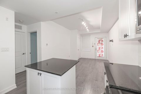Photo 6 at 6B - 867 Wilson Avenue, CFB, Toronto