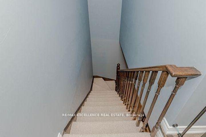 Photo 31 at 9 Hiscott Drive, Waterdown, Hamilton