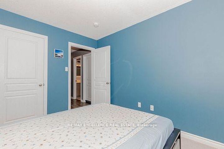 Photo 40 at 9 Hiscott Drive, Waterdown, Hamilton