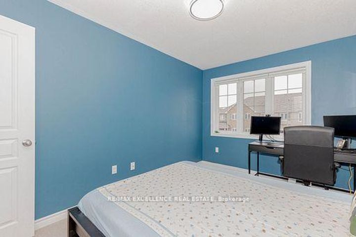 Photo 41 at 9 Hiscott Drive, Waterdown, Hamilton