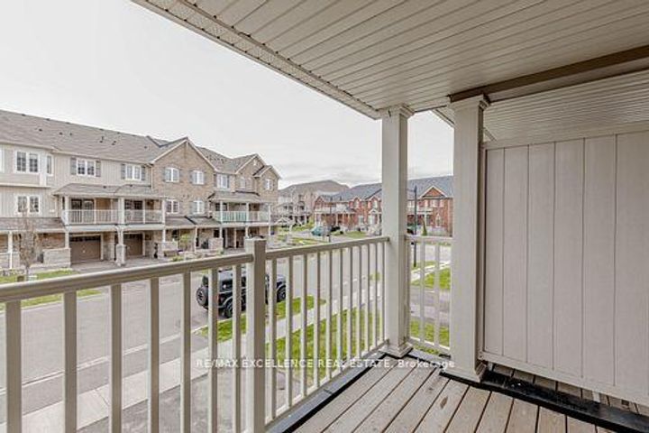 Photo 44 at 9 Hiscott Drive, Waterdown, Hamilton