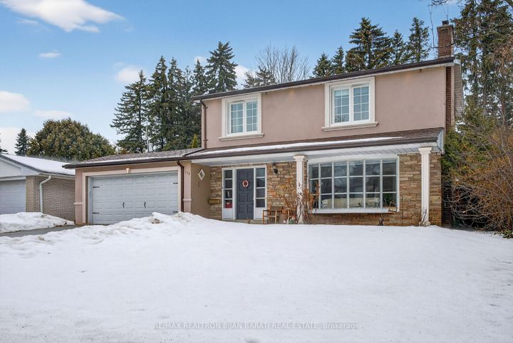 Photo 2 at 215 Grandview Avenue, Grandview, Markham