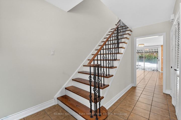 Photo 21 at 215 Grandview Avenue, Grandview, Markham