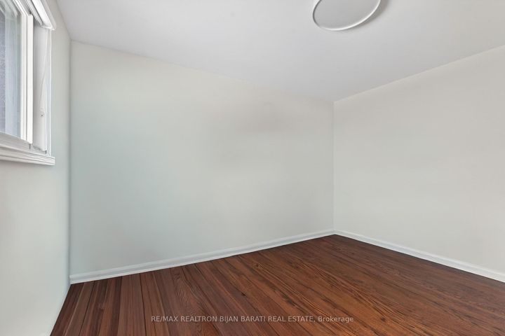 Photo 28 at 215 Grandview Avenue, Grandview, Markham