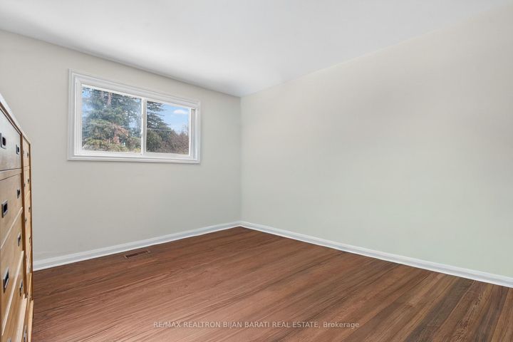 Photo 29 at 215 Grandview Avenue, Grandview, Markham