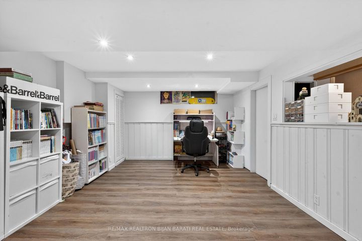 Photo 32 at 215 Grandview Avenue, Grandview, Markham