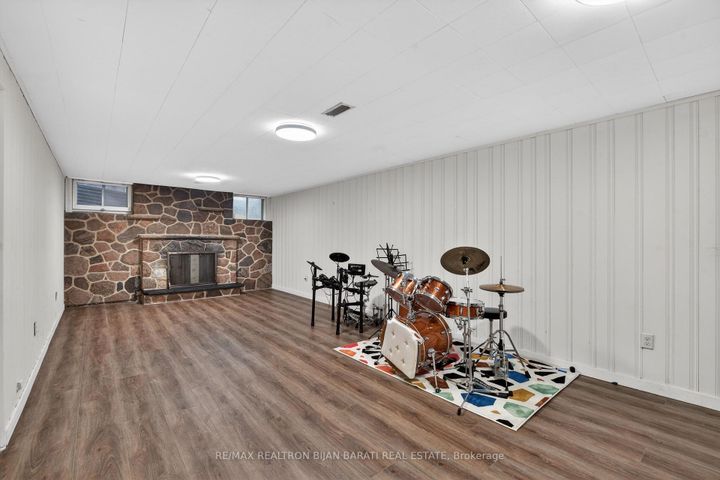 Photo 34 at 215 Grandview Avenue, Grandview, Markham