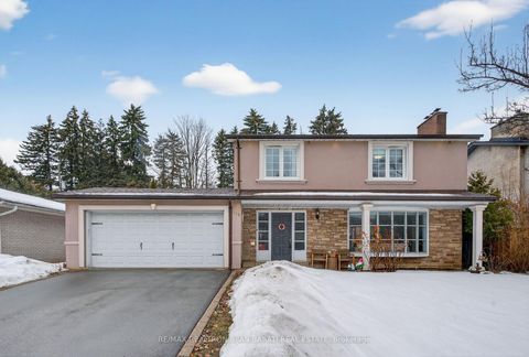 Photo 1 at 215 Grandview Avenue, Grandview, Markham