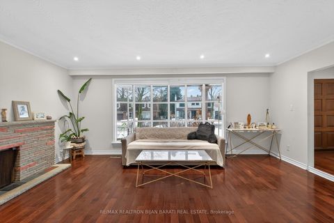 Photo 5 at 215 Grandview Avenue, Grandview, Markham