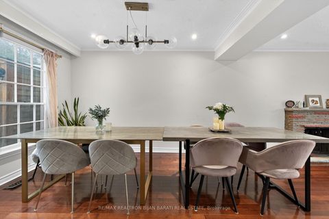 Photo 8 at 215 Grandview Avenue, Grandview, Markham