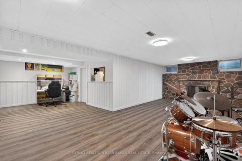 Photo 33 at 215 Grandview Avenue, Grandview, Markham