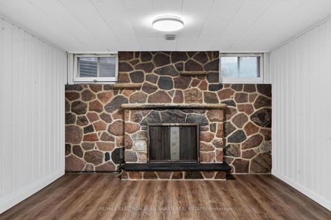 Photo 35 at 215 Grandview Avenue, Grandview, Markham