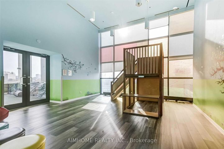 Photo 18 at 921 - 19 Singer Court, Bayview Village, Toronto