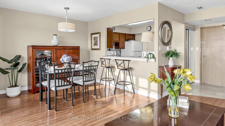 Photo 11 at 833 - 22 Southport Street, Swansea, Toronto