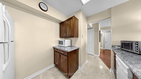 Photo 15 at 833 - 22 Southport Street, Swansea, Toronto