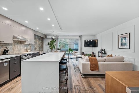 Photo 12 at 8 - 28 Admiral Road, Annex, Toronto