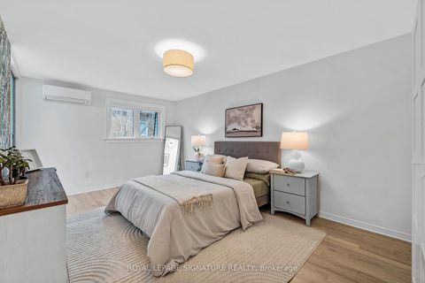 Photo 20 at 8 - 28 Admiral Road, Annex, Toronto