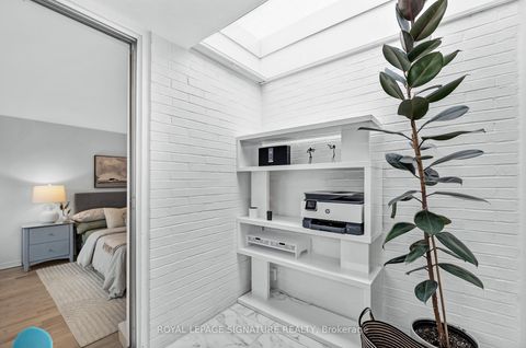 Photo 23 at 8 - 28 Admiral Road, Annex, Toronto