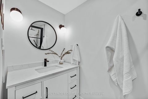 Photo 24 at 8 - 28 Admiral Road, Annex, Toronto