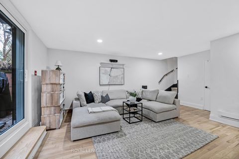 Photo 28 at 8 - 28 Admiral Road, Annex, Toronto