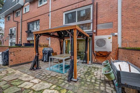 Photo 31 at 8 - 28 Admiral Road, Annex, Toronto