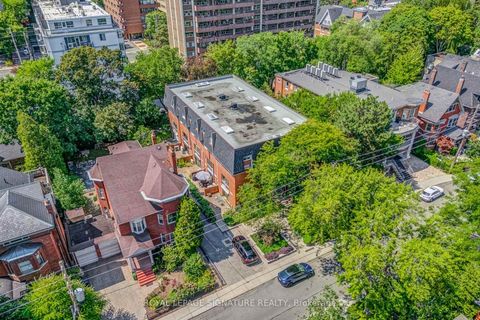 Photo 33 at 8 - 28 Admiral Road, Annex, Toronto