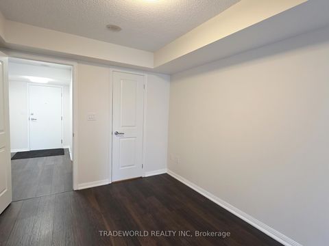 Photo 12 at 713 - 400 Adelaide Street E, Moss Park, Toronto