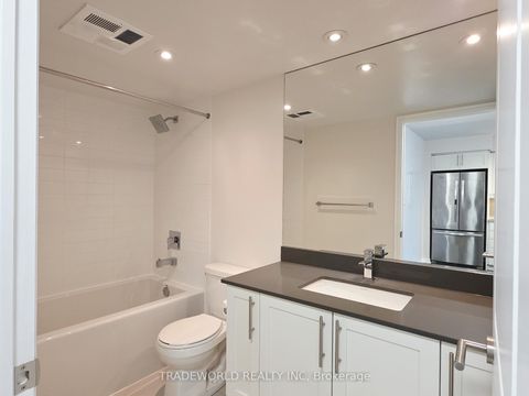 Photo 15 at 713 - 400 Adelaide Street E, Moss Park, Toronto