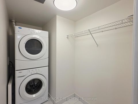 Photo 17 at 713 - 400 Adelaide Street E, Moss Park, Toronto