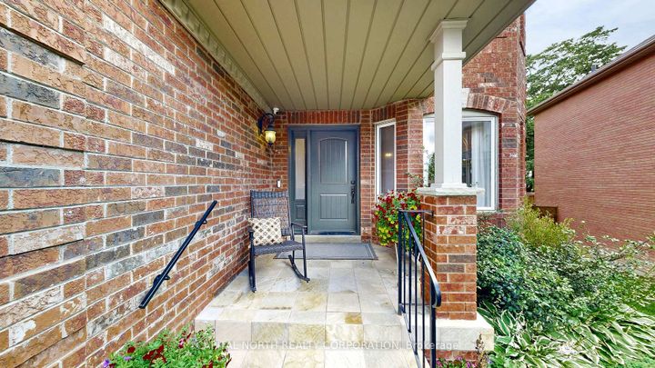 Photo 2 at 120 Bothwell Crescent, Summerhill Estates, Newmarket