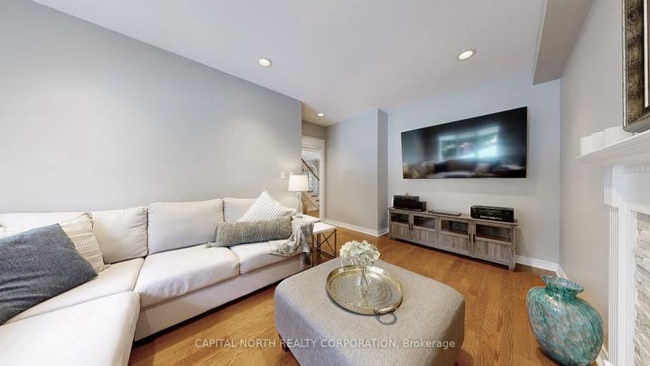 Photo 7 at 120 Bothwell Crescent, Summerhill Estates, Newmarket