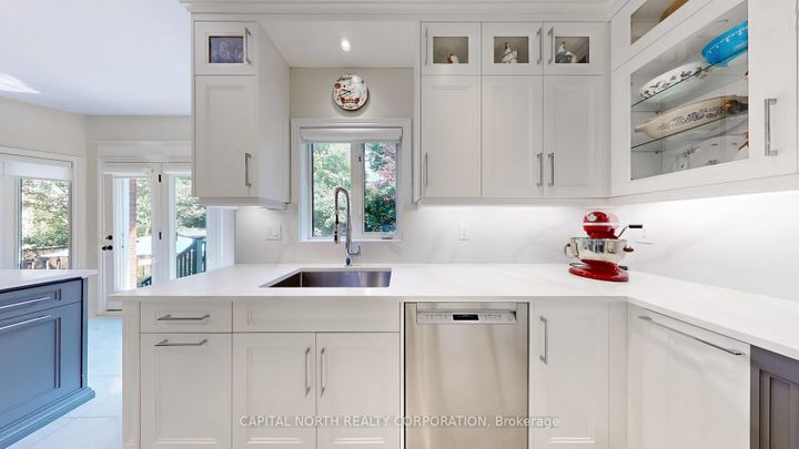 Photo 12 at 120 Bothwell Crescent, Summerhill Estates, Newmarket