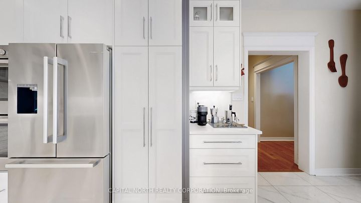 Photo 13 at 120 Bothwell Crescent, Summerhill Estates, Newmarket