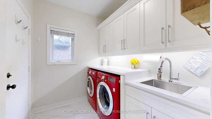 Photo 19 at 120 Bothwell Crescent, Summerhill Estates, Newmarket