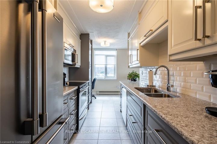 Photo 13 at 402 - 40 Harrisford Street, Red Hill, Hamilton