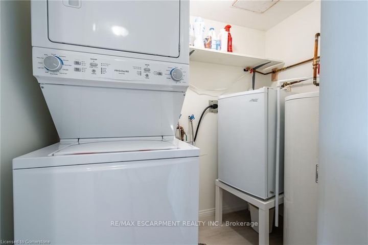 Photo 25 at 402 - 40 Harrisford Street, Red Hill, Hamilton