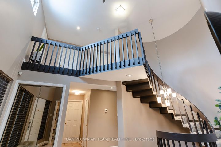 Photo 8 at 1014 Tiffany Circle, Centennial, Oshawa