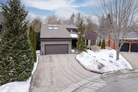 Photo 4 at 1014 Tiffany Circle, Centennial, Oshawa