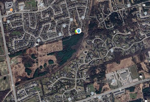 Photo 3 at 119 Stemmle Drive, Aurora Highlands, Aurora