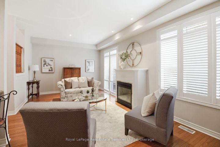 Photo 10 at 32 - 1169 Dorval Drive, GA Glen Abbey, Oakville