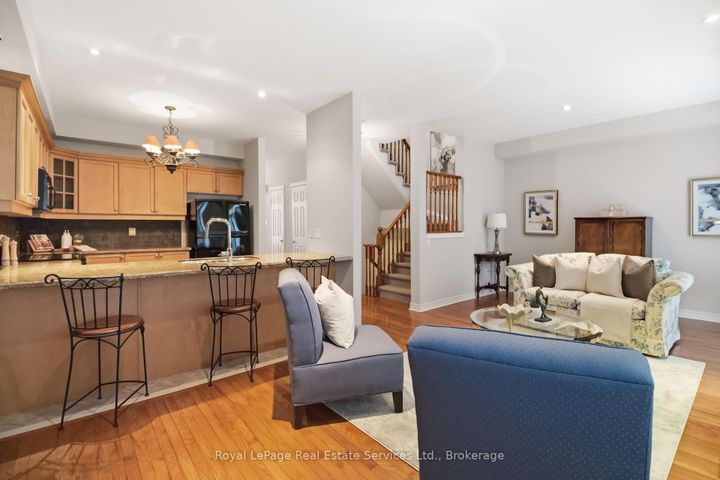 Photo 12 at 32 - 1169 Dorval Drive, GA Glen Abbey, Oakville