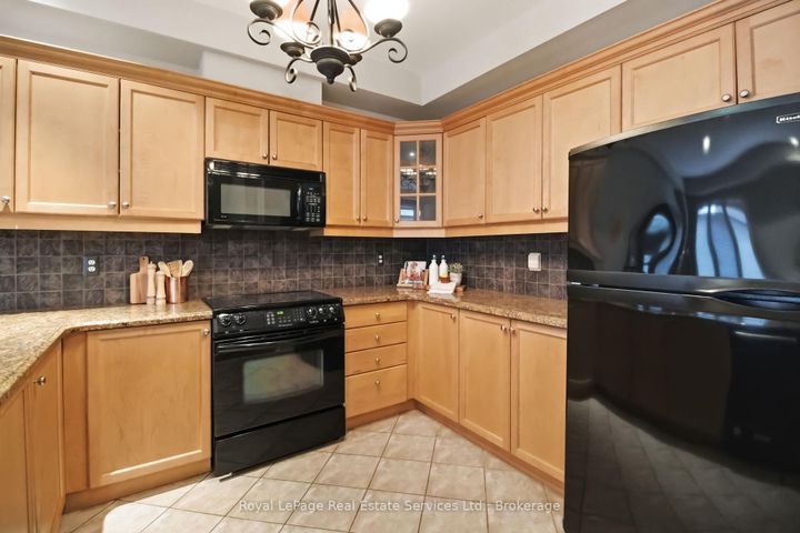 Photo 14 at 32 - 1169 Dorval Drive, GA Glen Abbey, Oakville