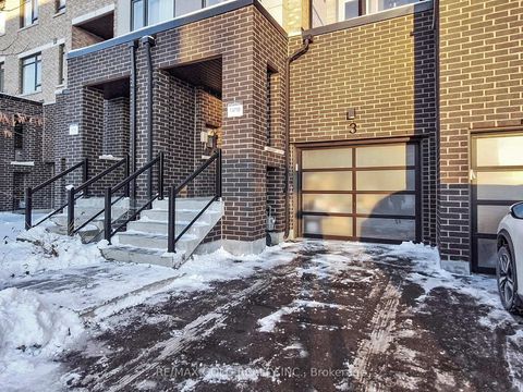 Photo 1 at 3 Glenngarry Crescent, Rural Vaughan, Vaughan