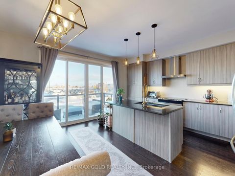 Photo 19 at 3 Glenngarry Crescent, Rural Vaughan, Vaughan